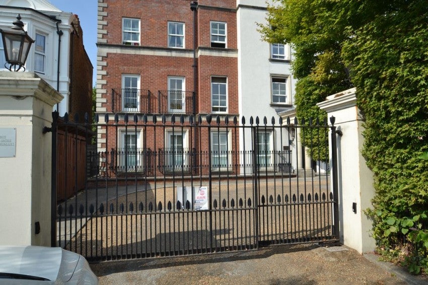 Flat Widmore Road in Greater London