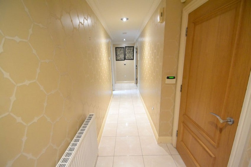Flat Widmore Road in Greater London