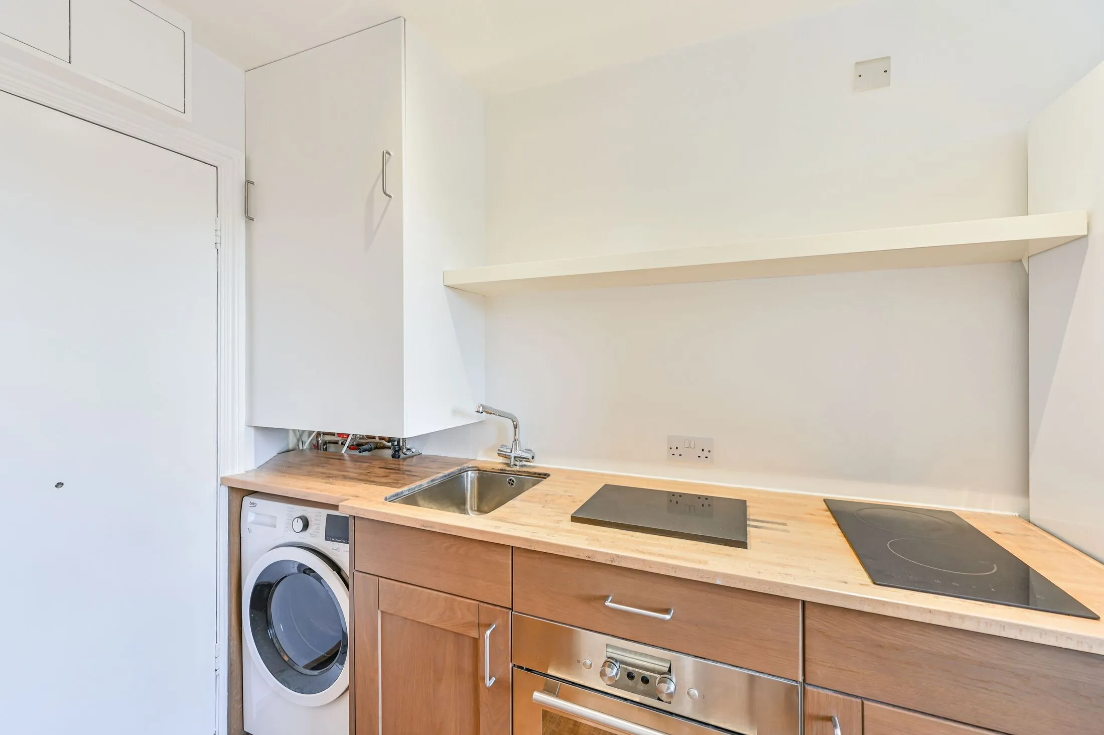Flat Stamford Brook Avenue in Greater London