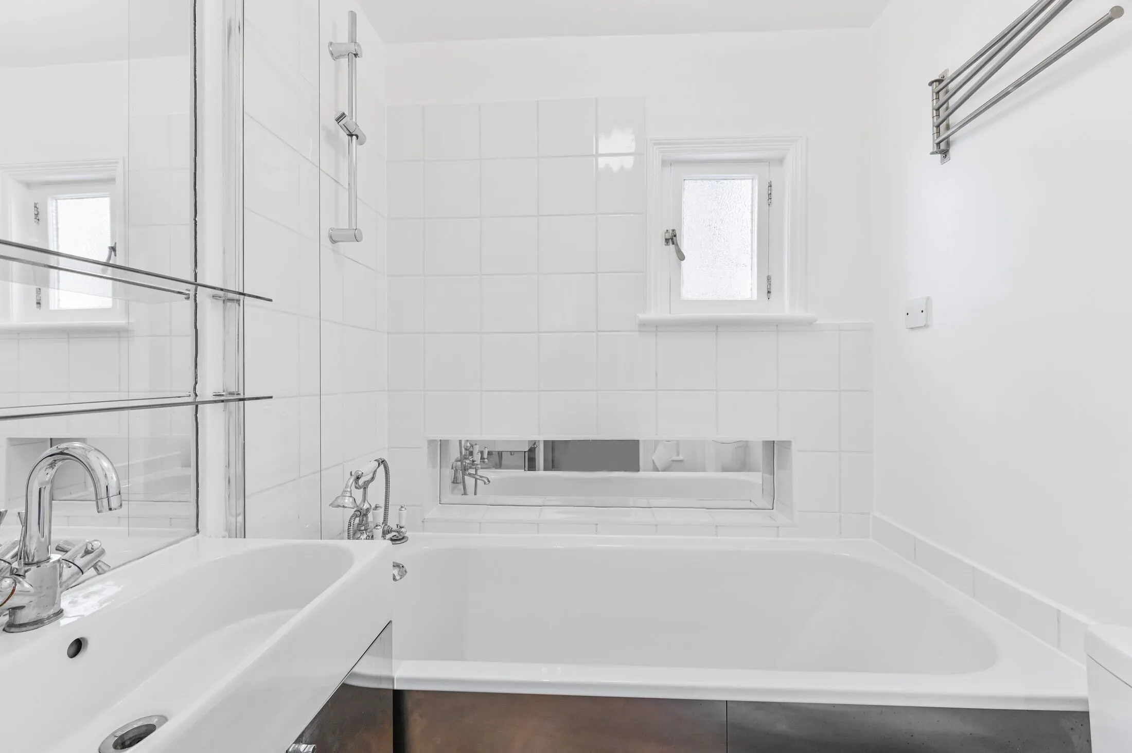 Flat Stamford Brook Avenue in Greater London