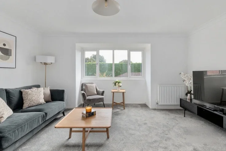 House Wiltshire Drive in Wokingham