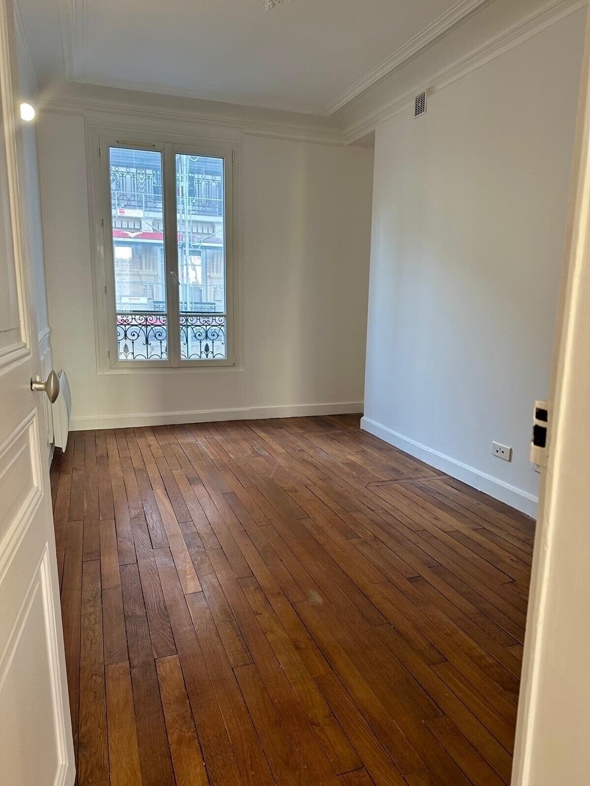Flat Rue Pierre Guérin in Paris