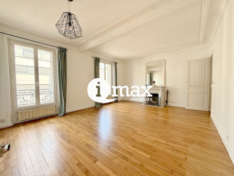 Appartement Rue Jacques Mazaud à Levallois-Perret
