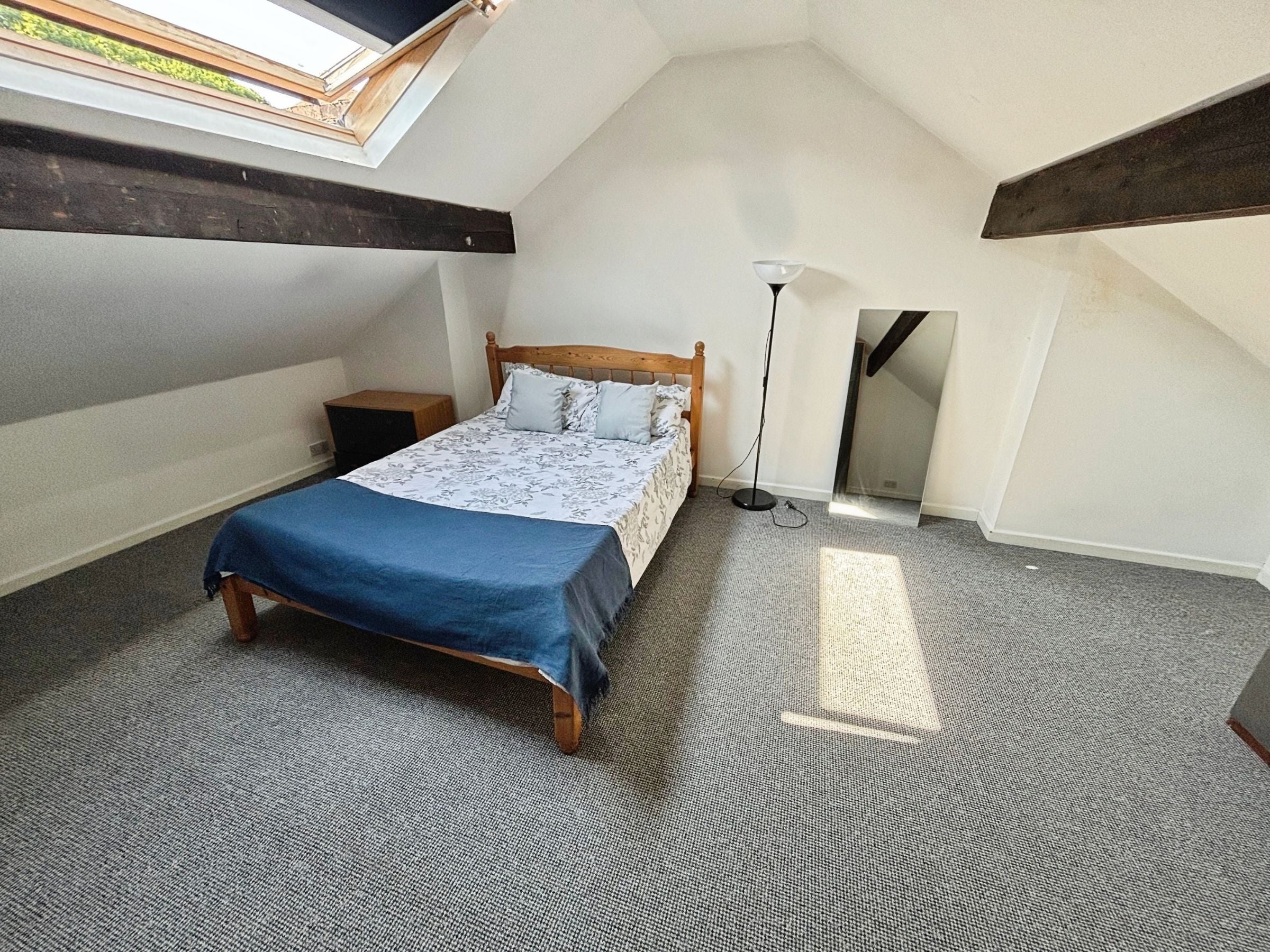 Flat Ecclesall Road in Sheffield