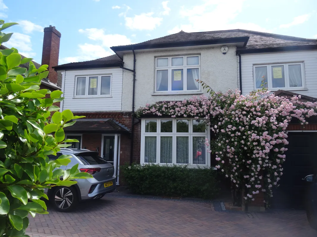 Flat Hook Road in Greater London
