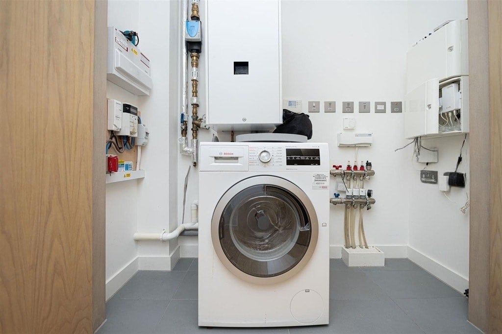 Flat Pilot Walk in Greater London