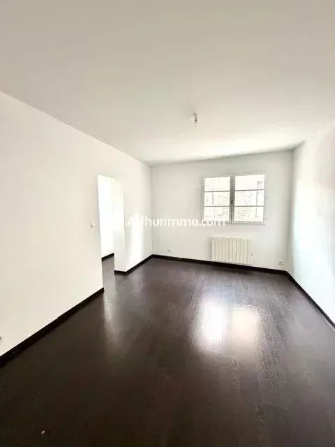 Appartement Avenue Paul Vaillant-Couturier à Paray-Vieille-Poste