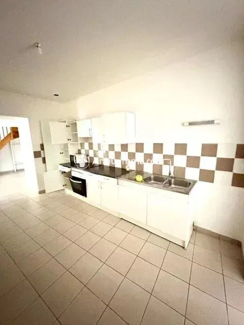 Appartement Avenue Paul Vaillant-Couturier à Paray-Vieille-Poste