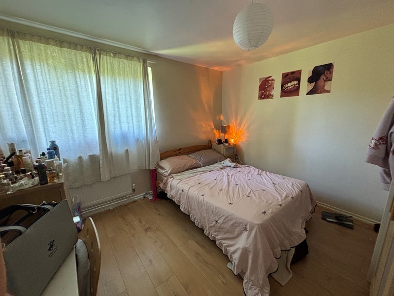 Room Petersfield Rise in Greater London