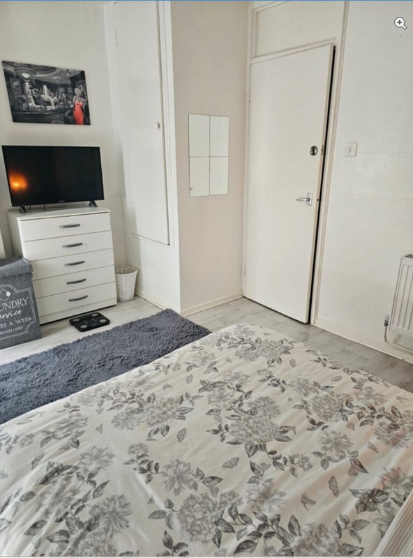 Room Queensdale Crescent in Greater London