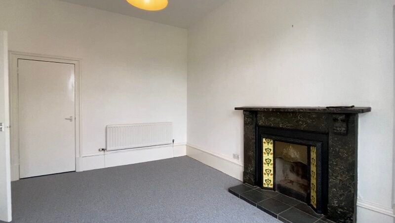 Flat Summertown Road in Glasgow