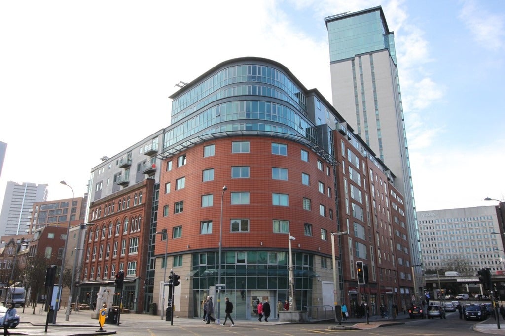 Flat Navigation Street in Birmingham