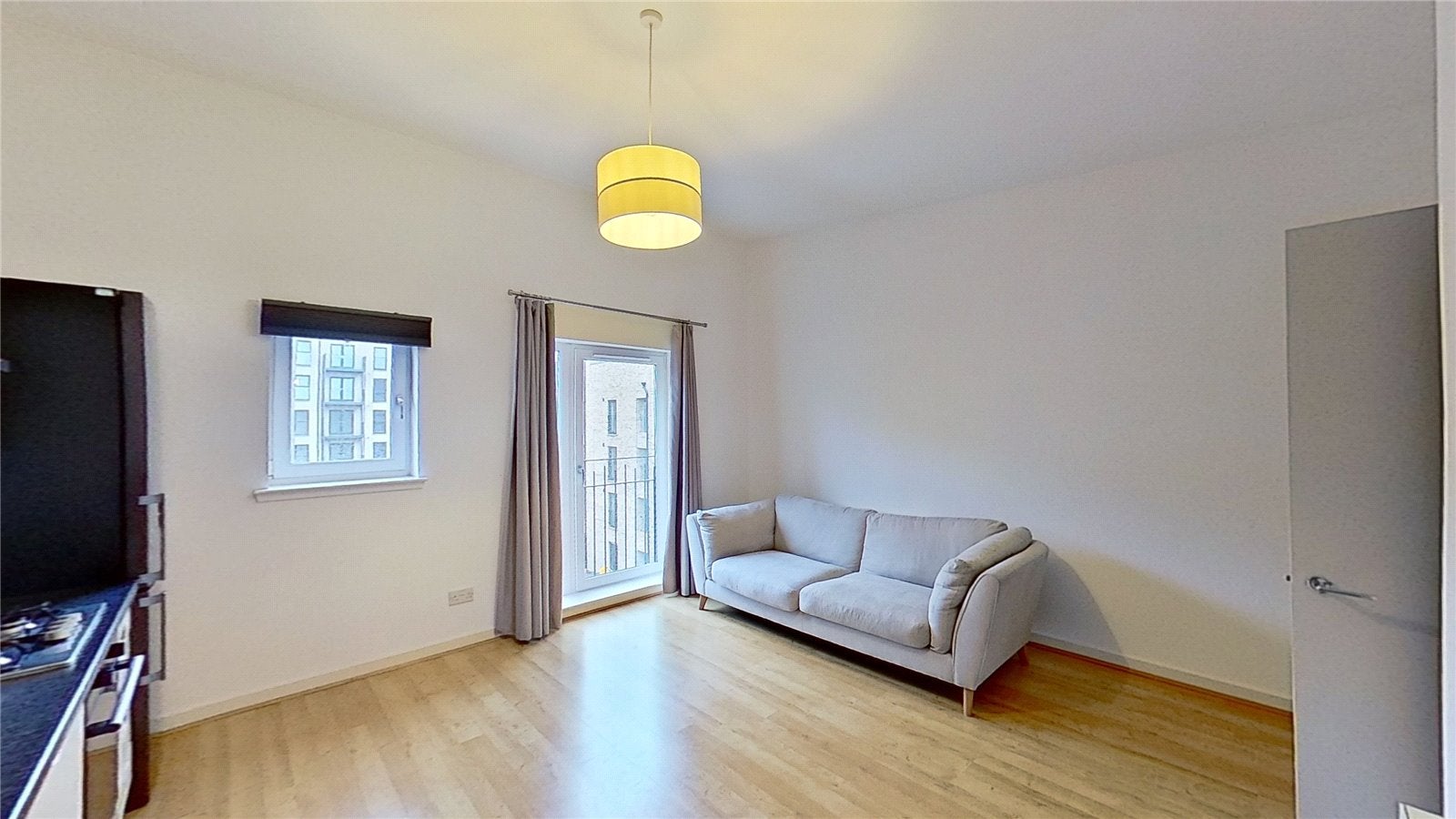 Flat Salamander Court in City of Edinburgh