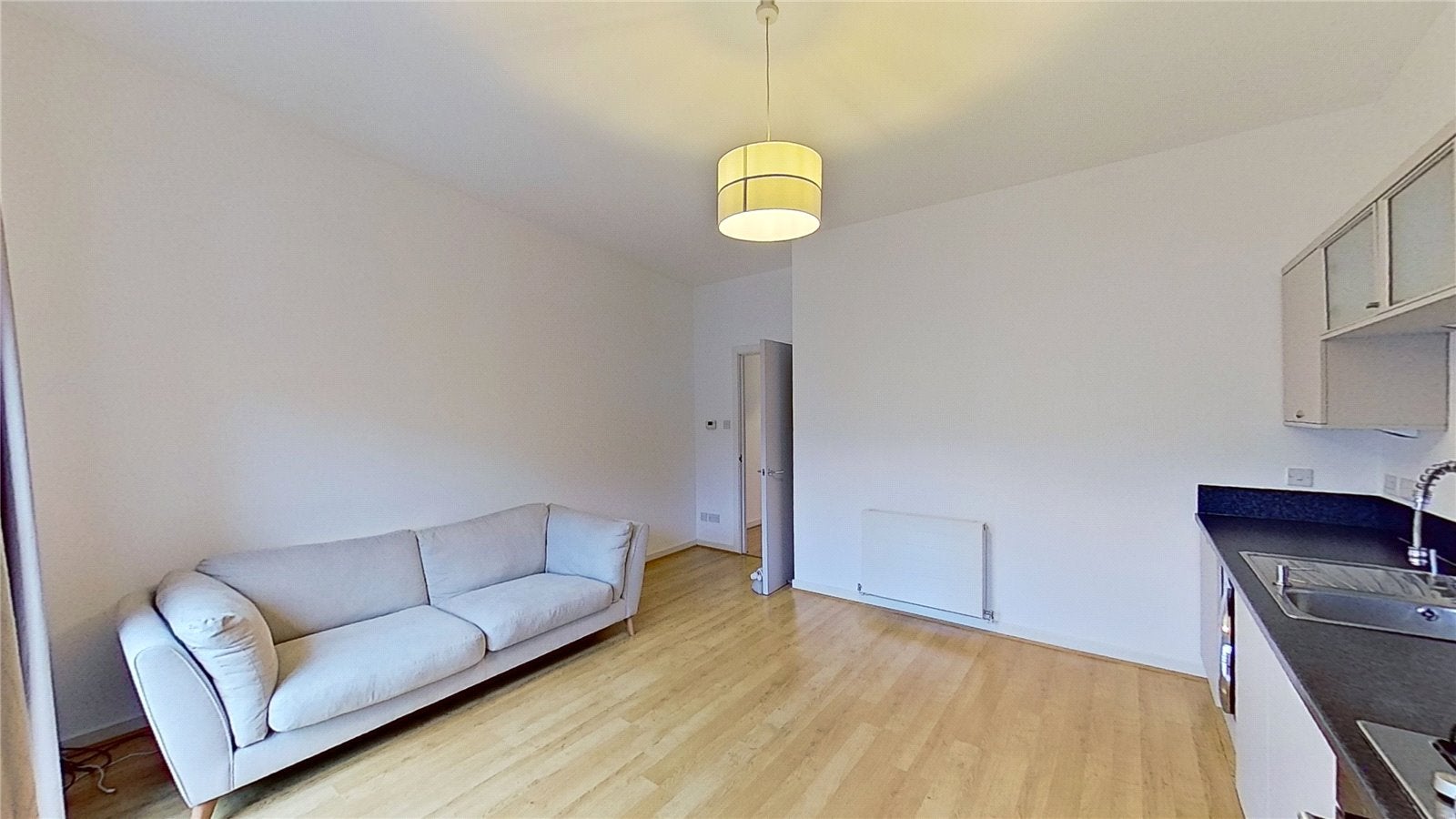 Flat Salamander Court in City of Edinburgh