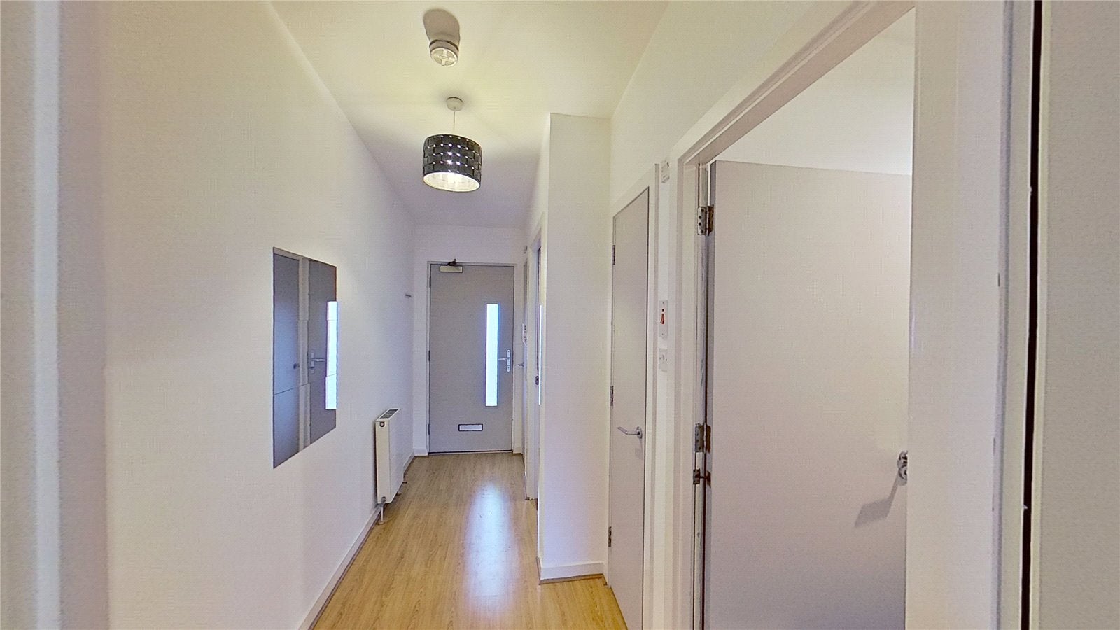 Flat Salamander Court in City of Edinburgh