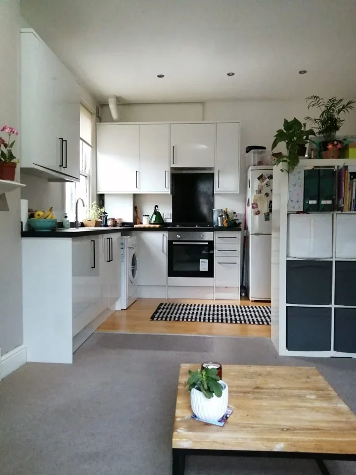 Flat Trinity Rise in Greater London