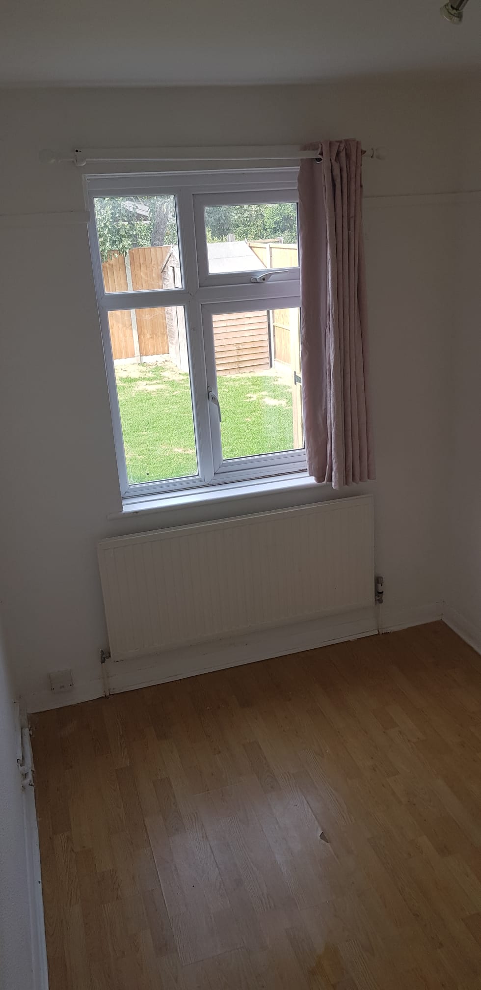 Flat Westbury Road in Greater London