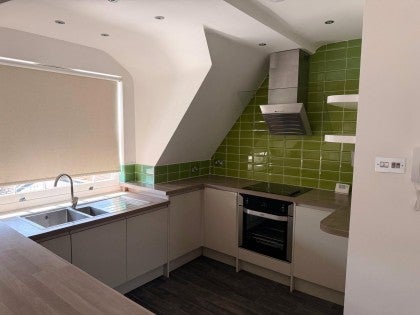 Flat Highfield Road in Hertsmere