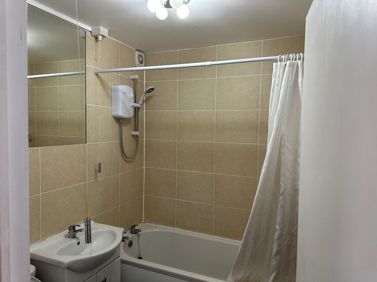 Flat Cranston Close in Greater London