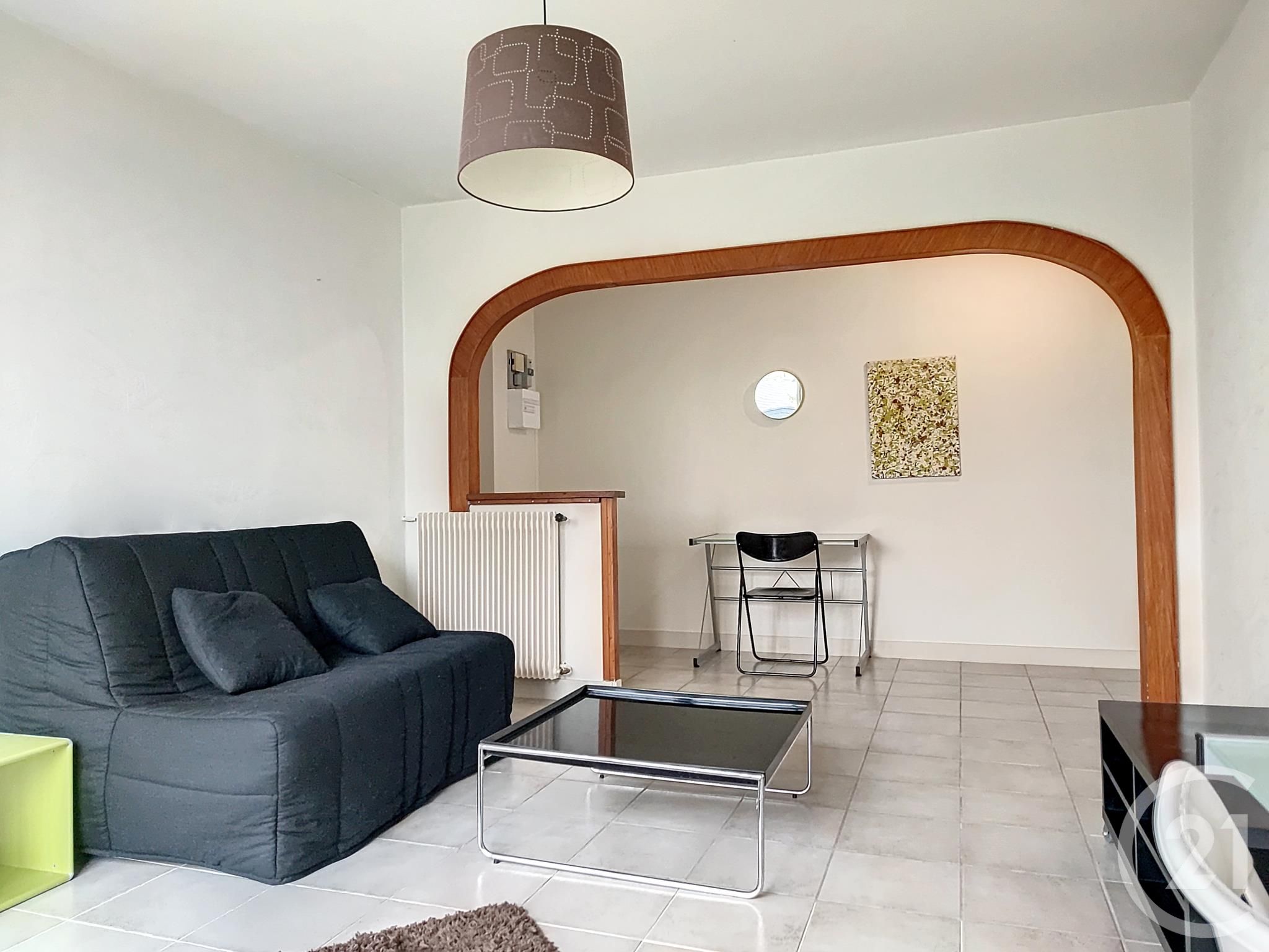 Appartement Rue de l'Hôtel de Ville à Saint-Julien-les-Villas