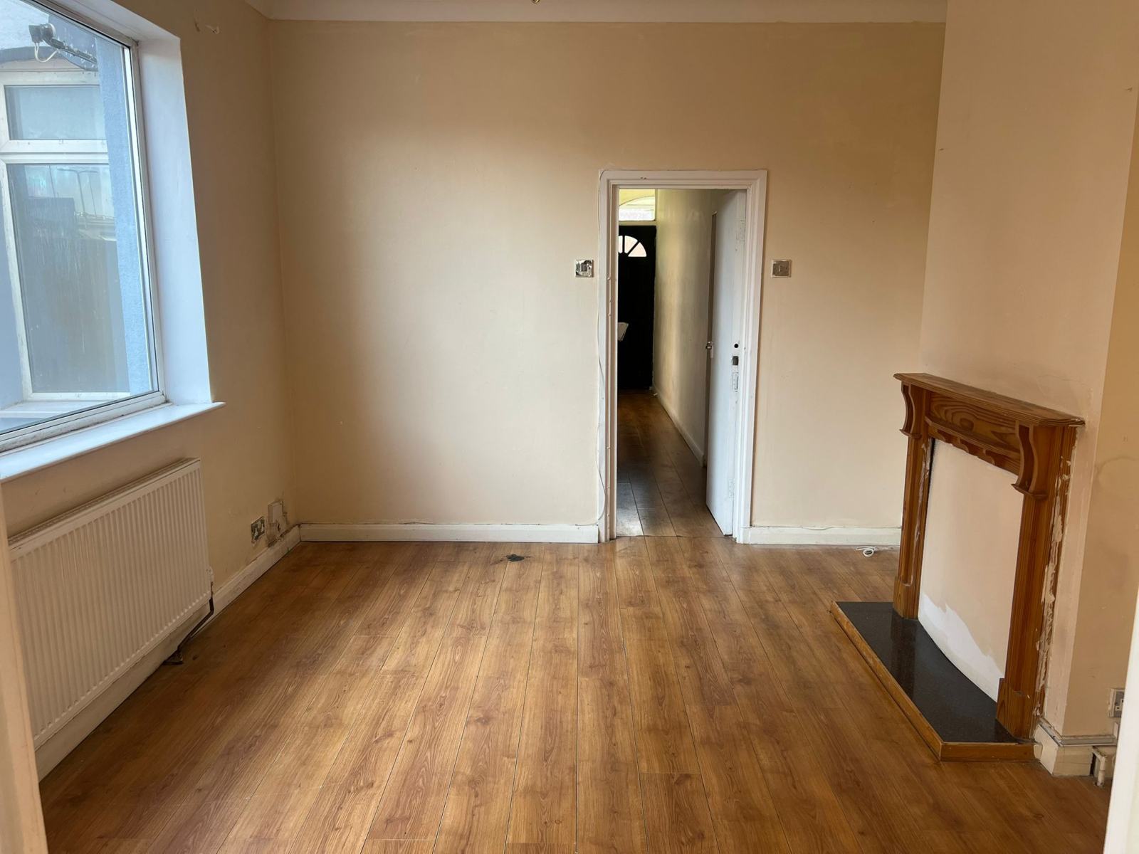 Flat Maybank Road in Greater London