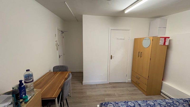 Room Osborn Street in Greater London