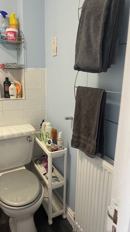 Room Buttermere Avenue in Manchester