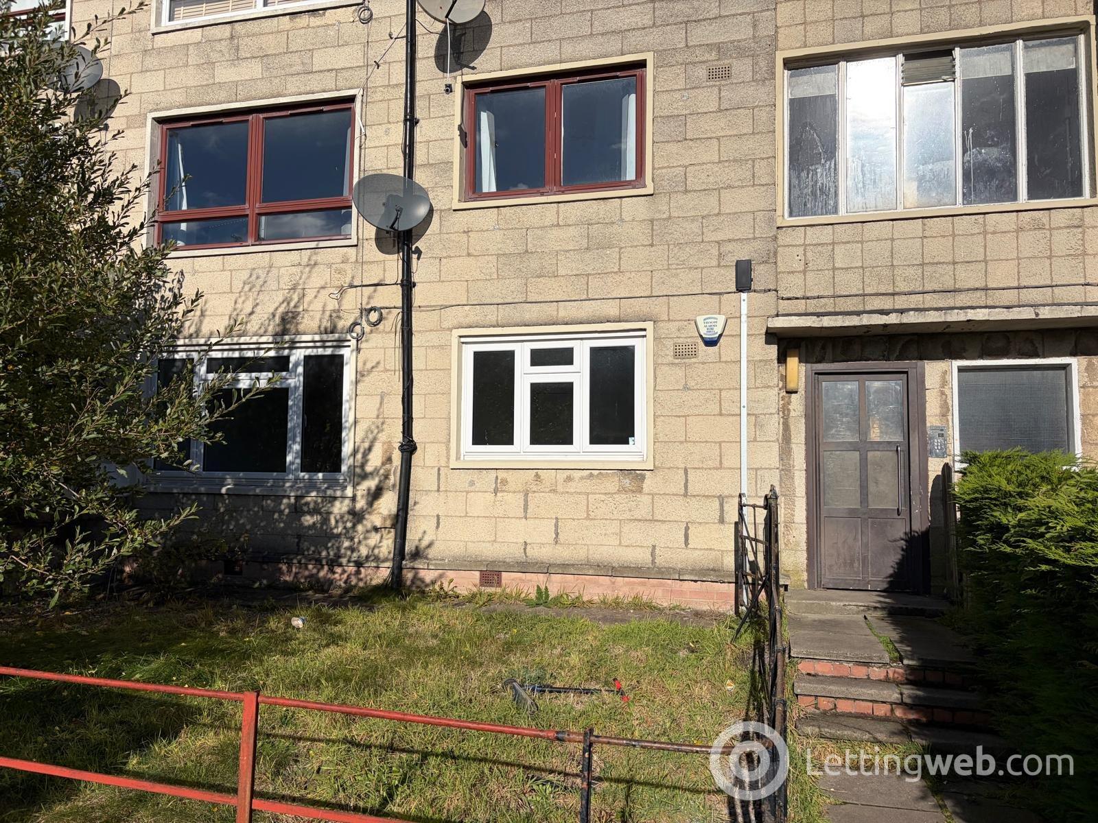 Flat St Dennis Terrace in Dundee