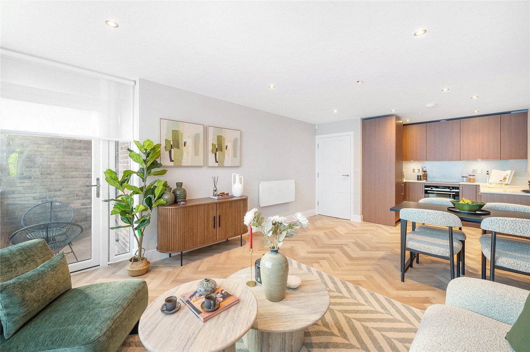 Flat Thornton Road in Greater London
