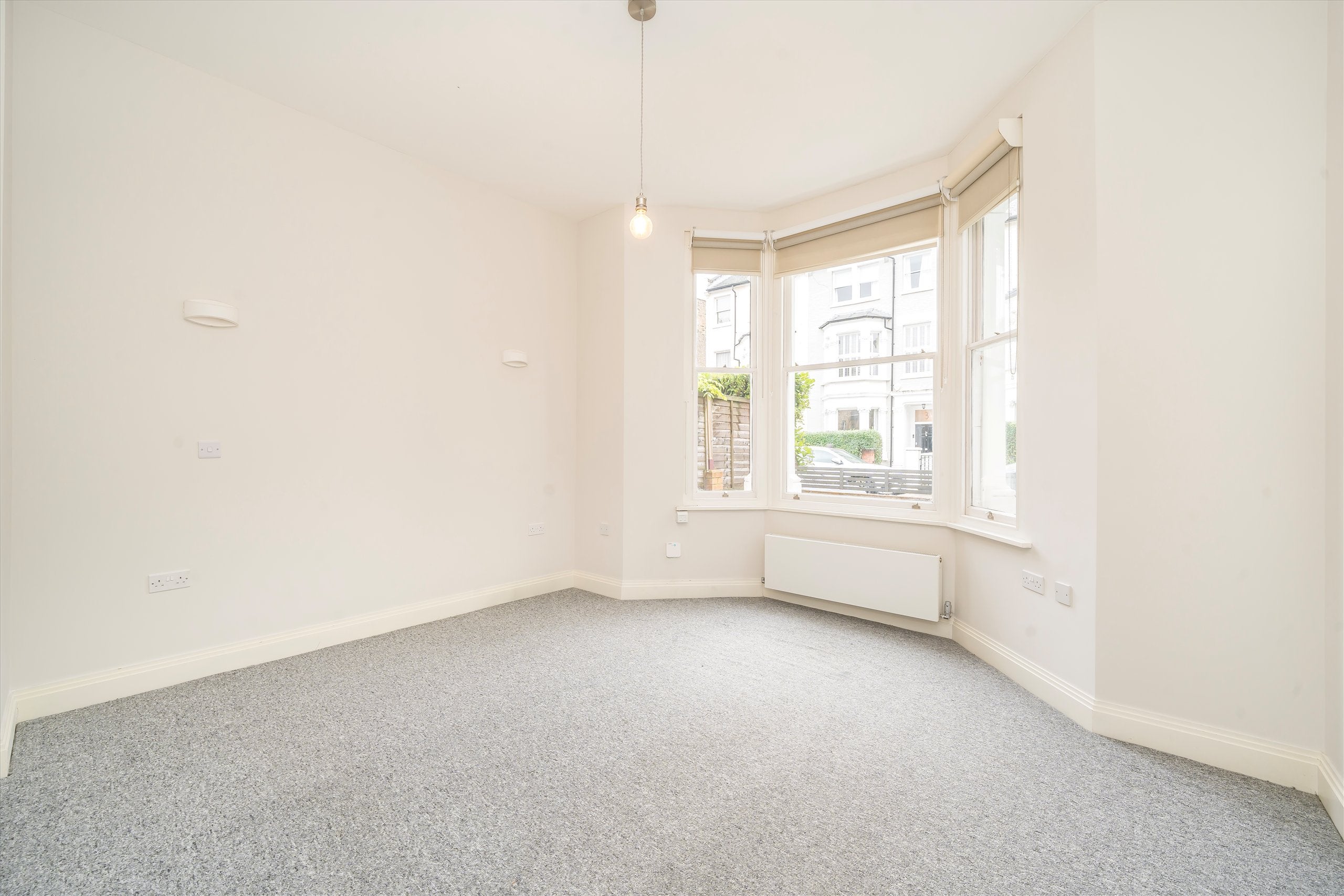 Flat Lena Gardens in Greater London