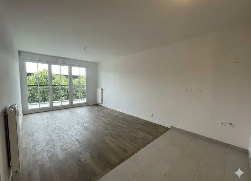 Flat Quai Robert Surcouf in Le Plessis-Robinson