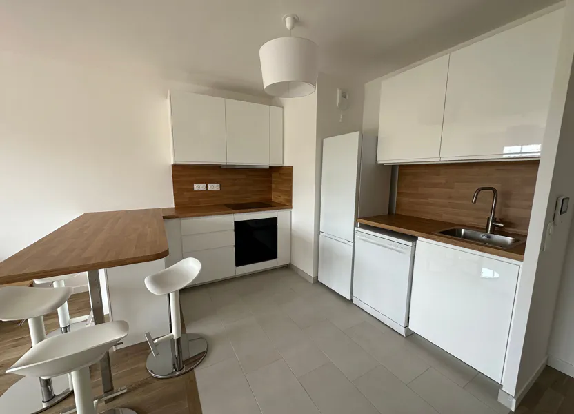 Appartement Quai Robert Surcouf à Le Plessis-Robinson