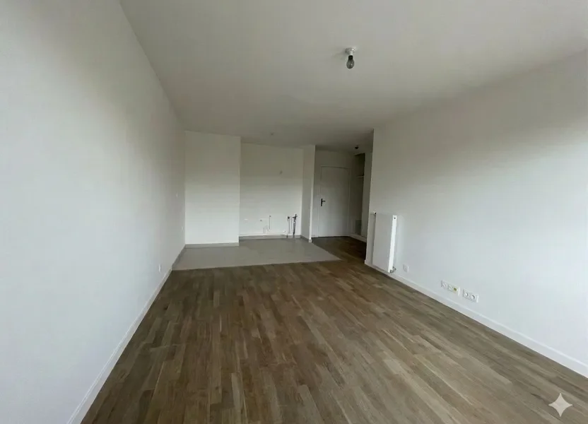 Flat Quai Robert Surcouf in Le Plessis-Robinson