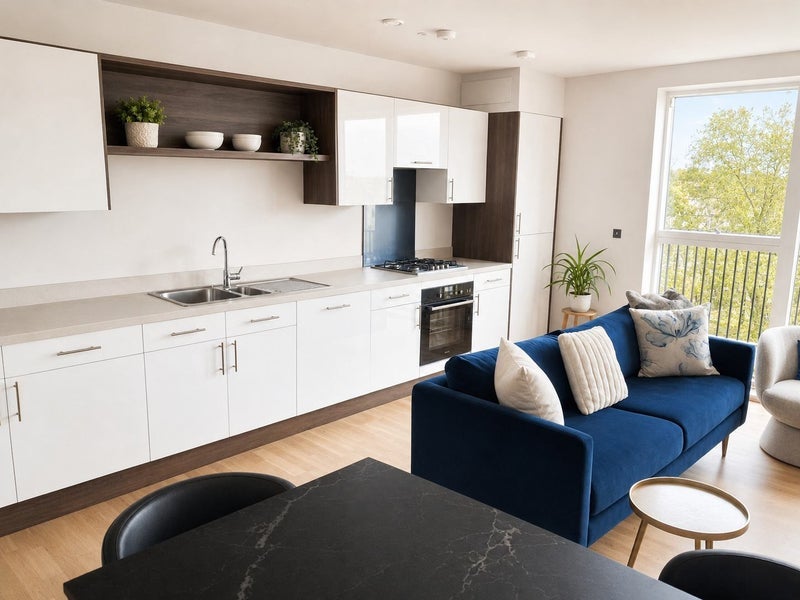 Room Manor Road in Greater London
