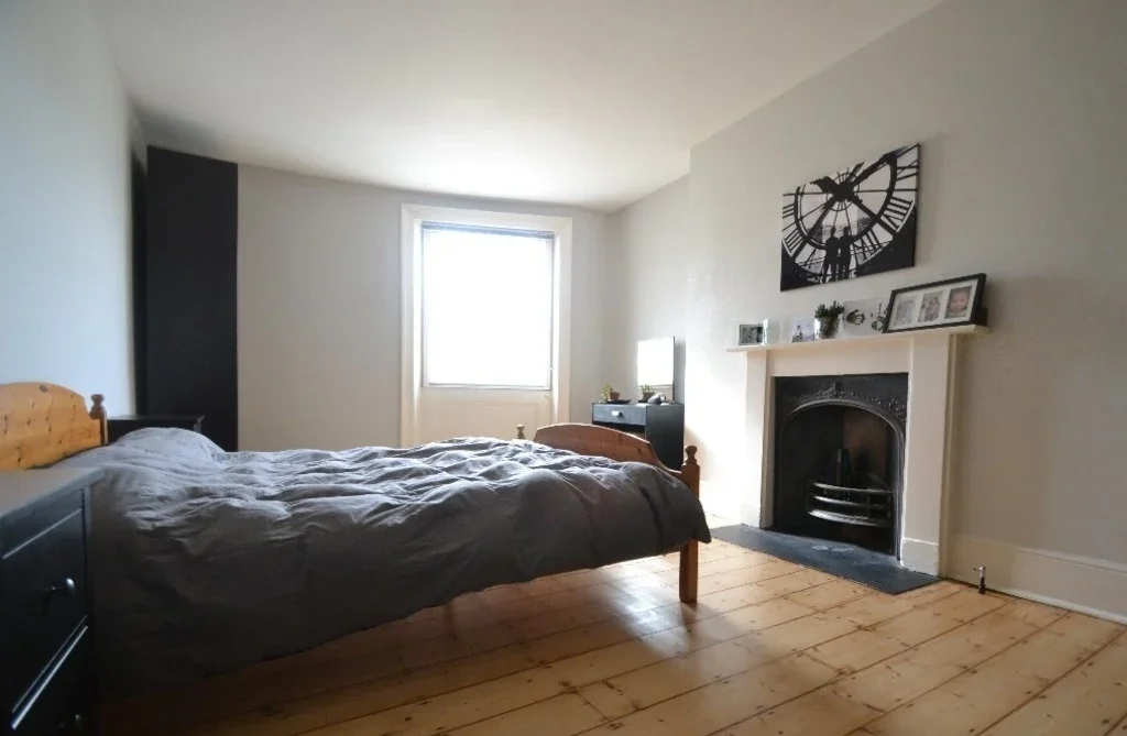 Flat Brunswick Place in Hove