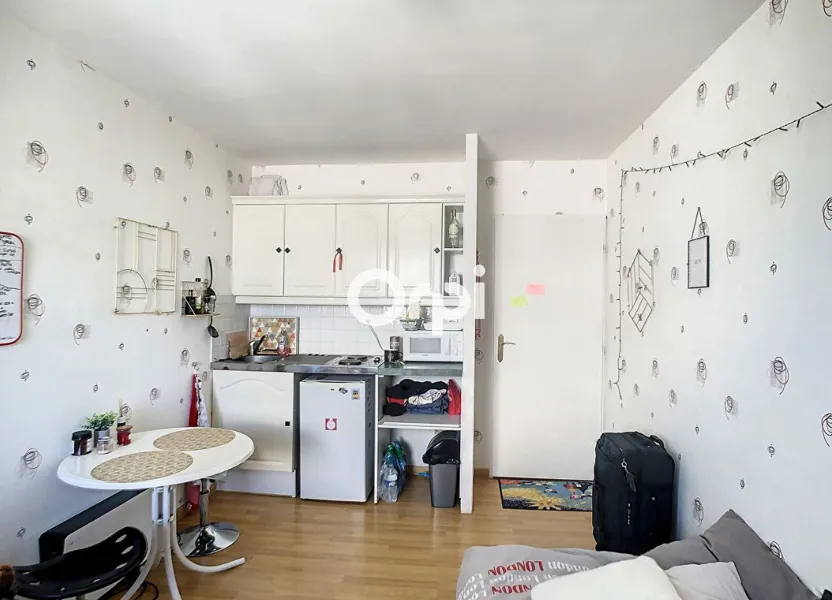 Flat Rue du Capitaine Michel in Loos