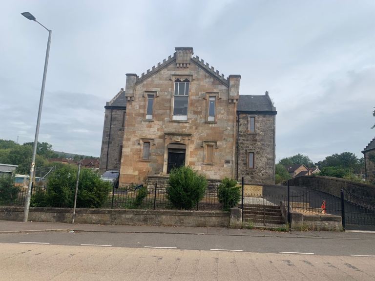 Flat Dumbarton Road in Hardgate