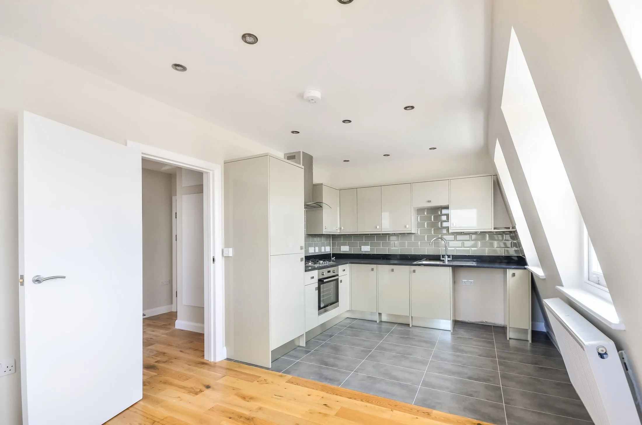 Flat Rye Lane in Greater London