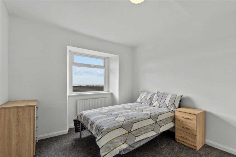 Flat Clifton Place in Plymouth