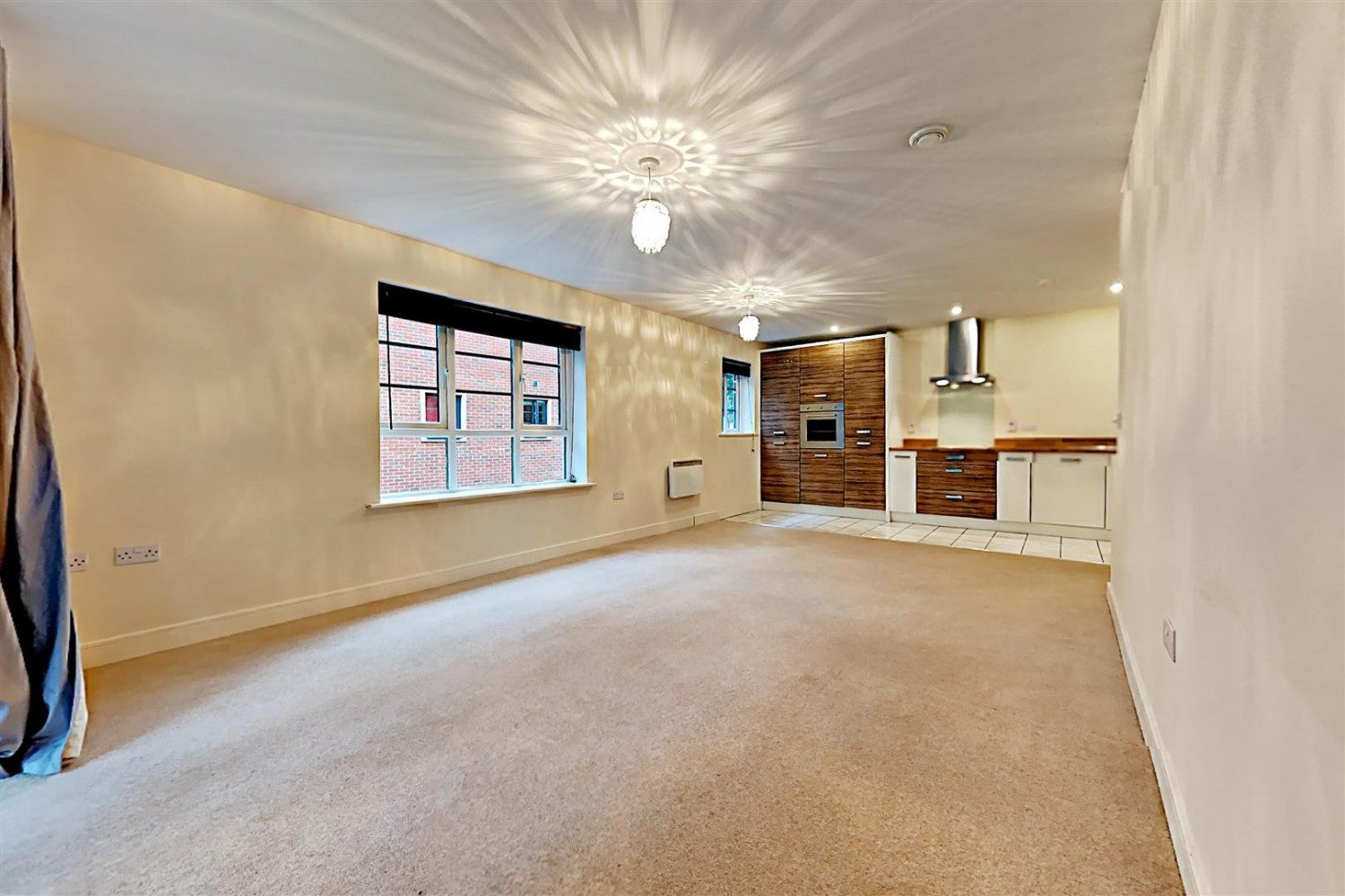 Flat Wallis Square in Rushmoor
