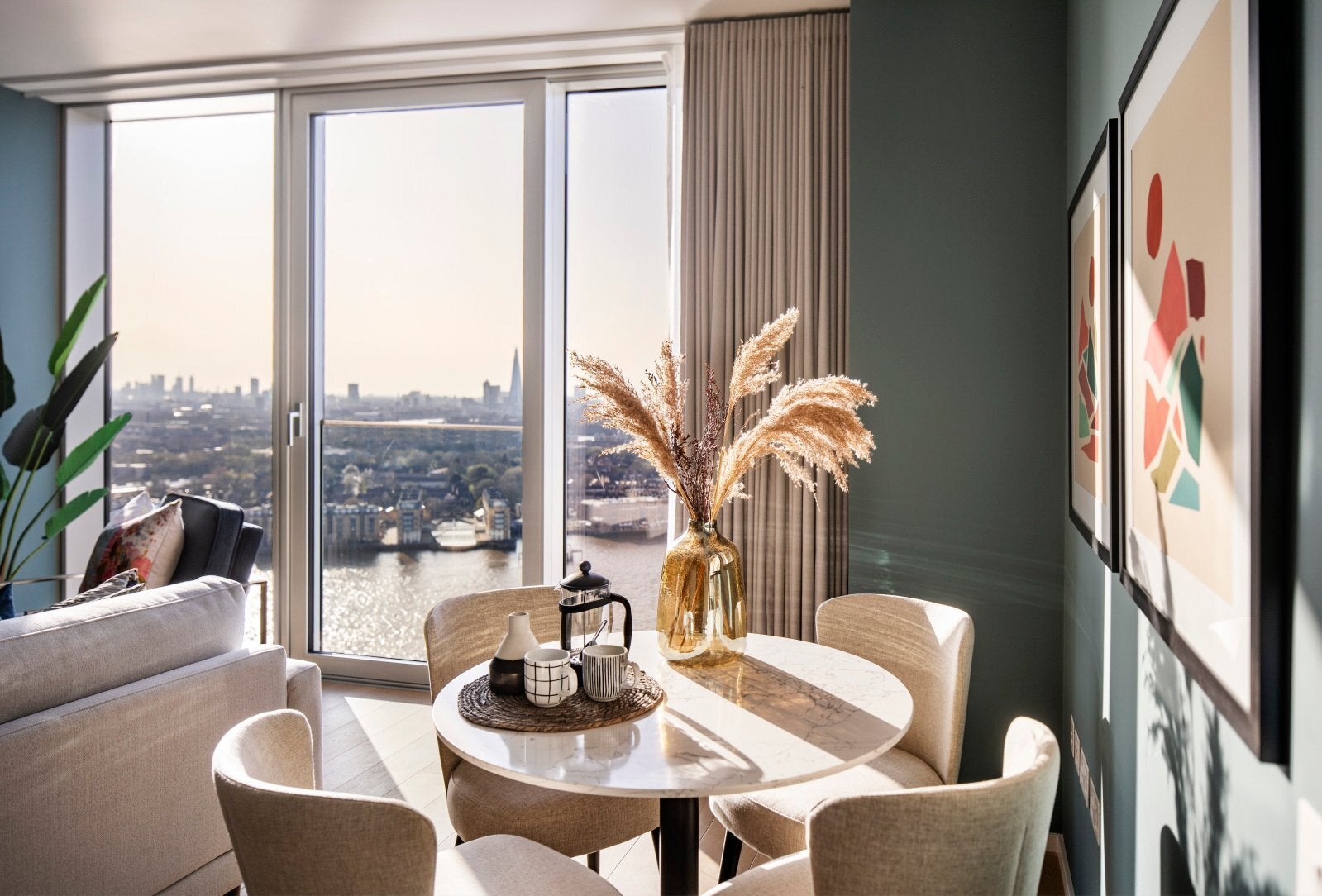 Flat Newfoundland Place in Greater London