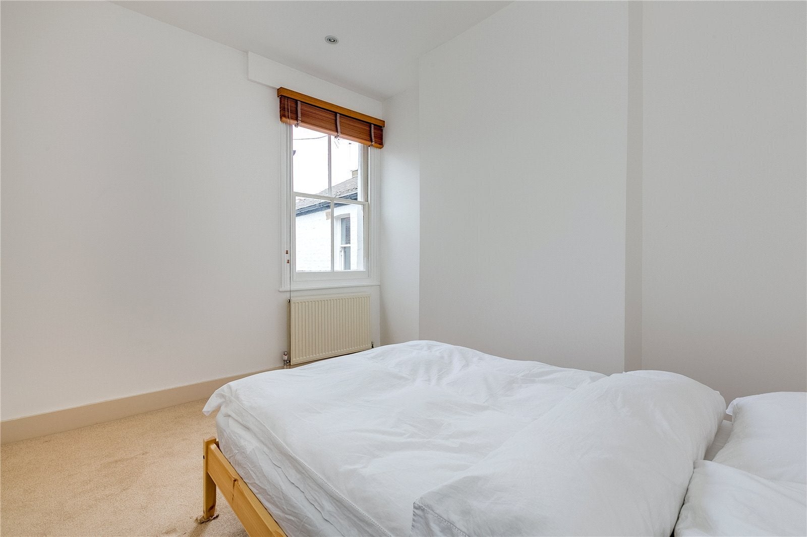 Flat Rowallan Road in Greater London