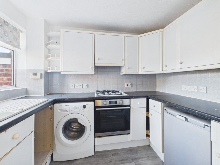 House Bunces Close in Eton