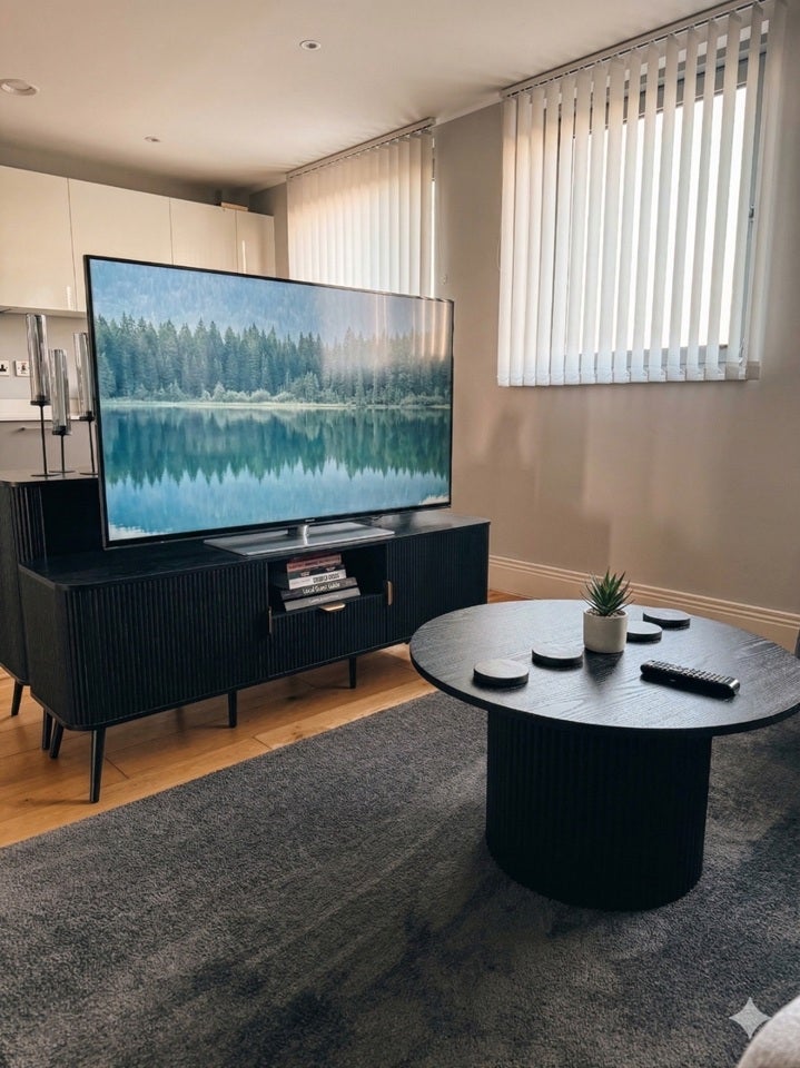 Room Eastcote Avenue in Greater London