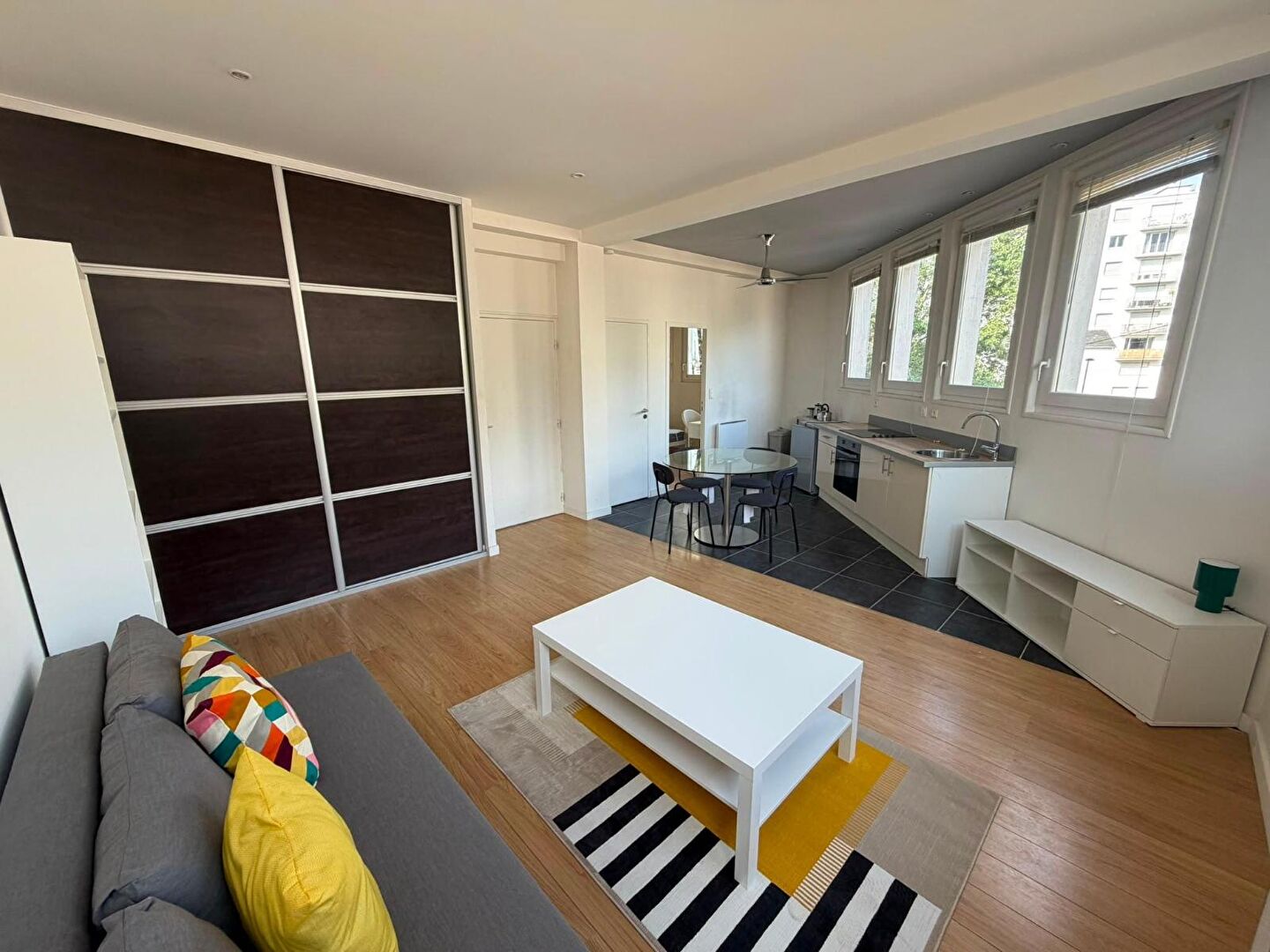 Flat Rue de Coulmiers in Nantes