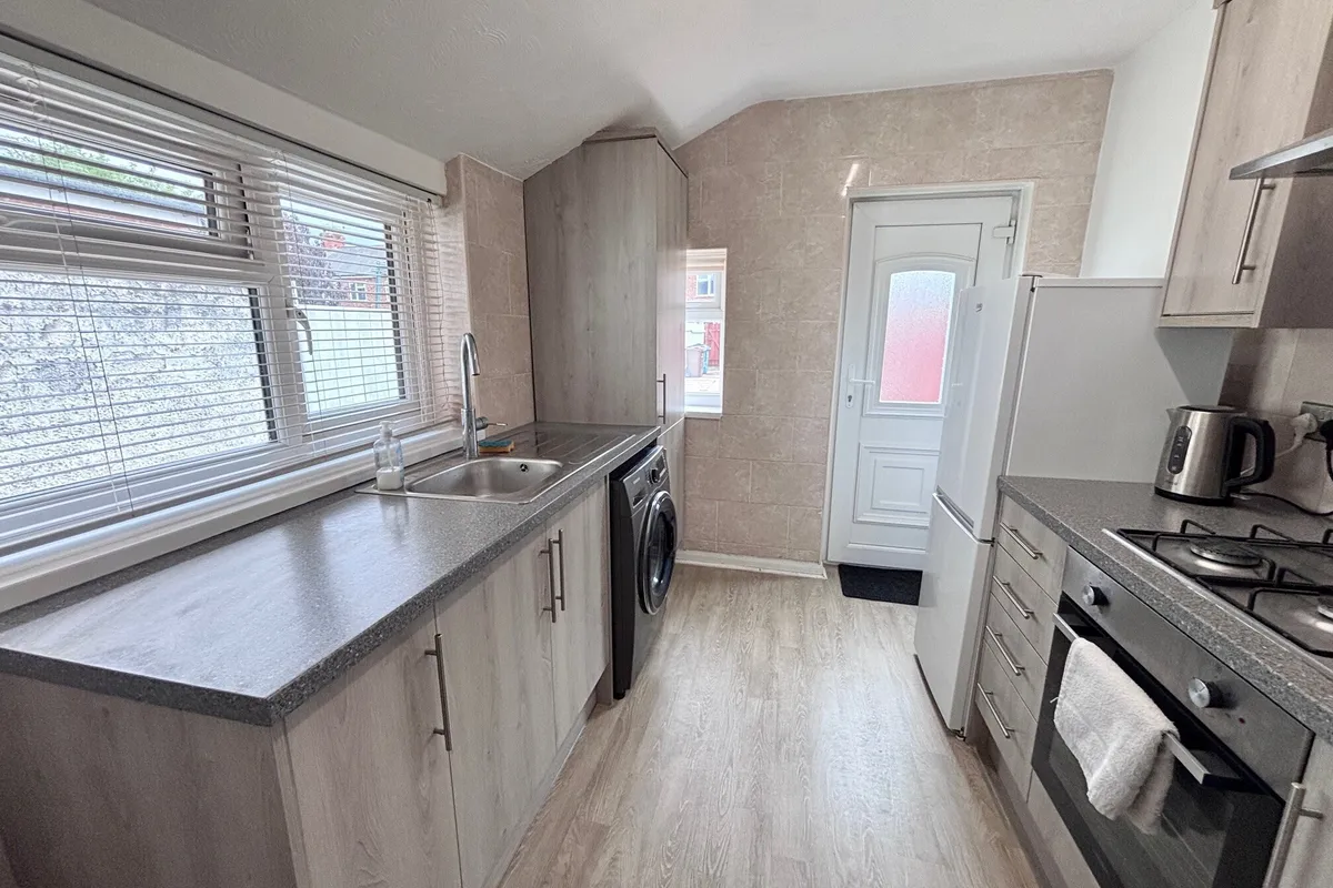 House Lynton Avenue in Hull