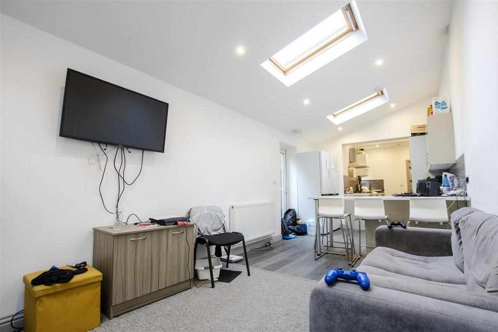 Flat Selly Hill Road in Birmingham