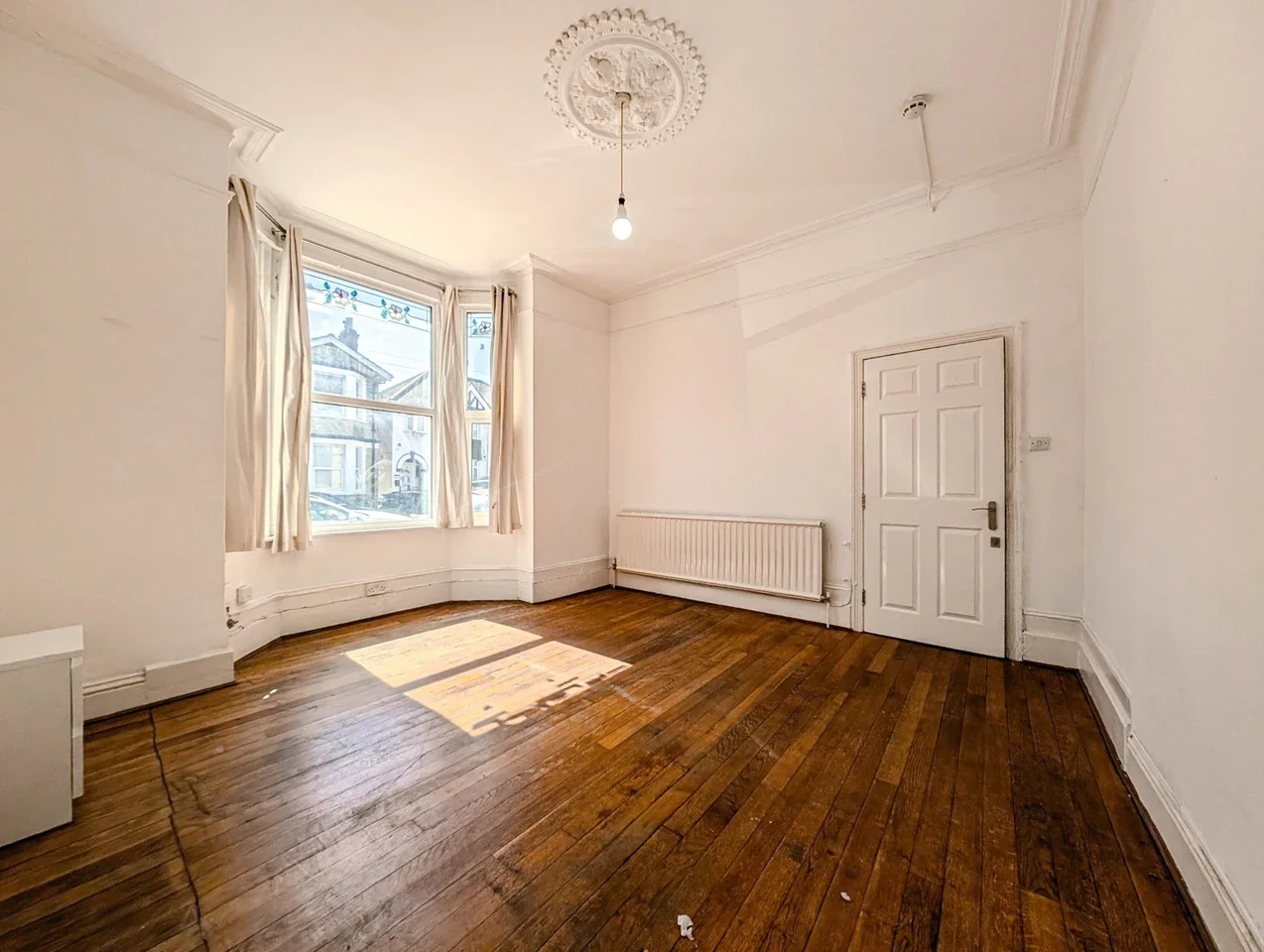 House Quadrant Road in Greater London
