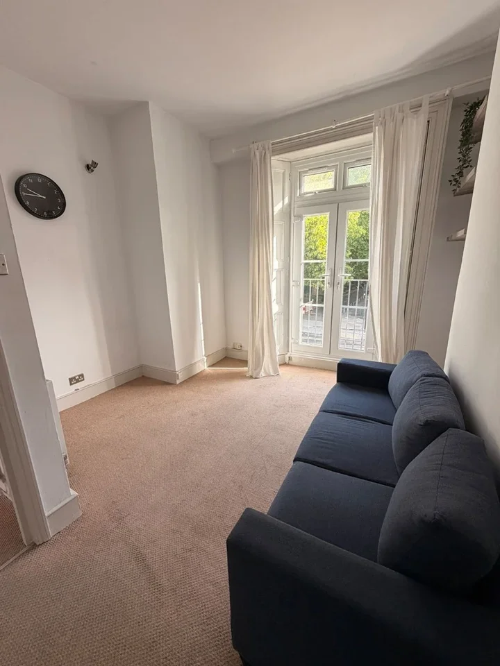 Flat Malden Road in Greater London