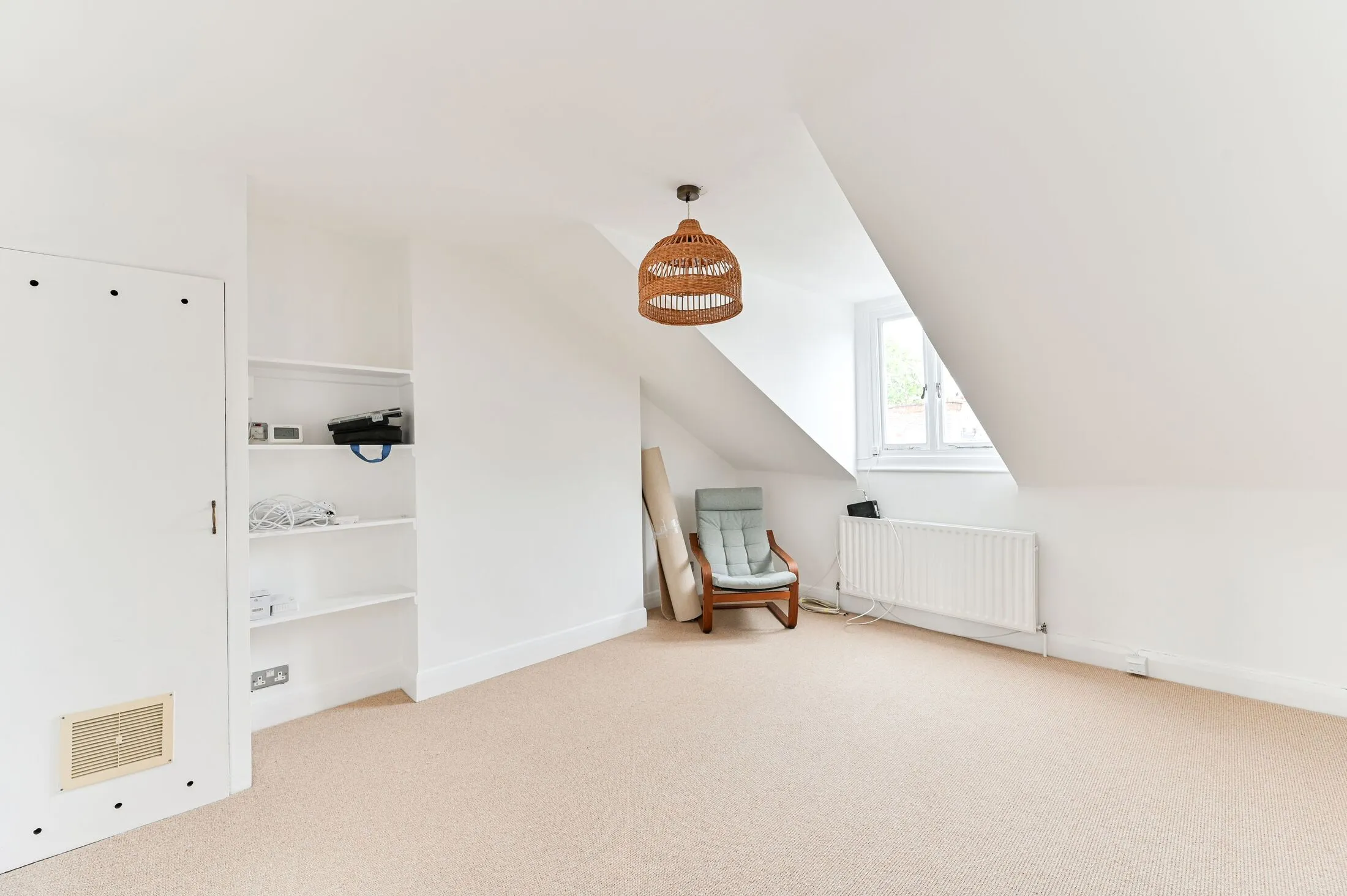 Flat Arlingford Road in Greater London